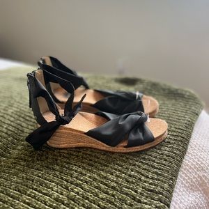 Womens heeled sandal